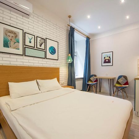 Design Apartments On Velyka Vasylkivska 42 Kiev Esterno foto