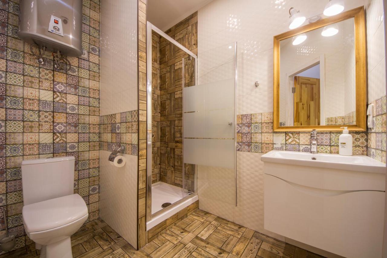 Design Apartments On Velyka Vasylkivska 42 Kiev Esterno foto