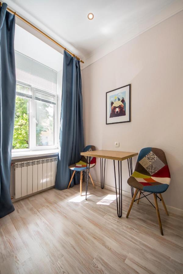 Design Apartments On Velyka Vasylkivska 42 Kiev Esterno foto